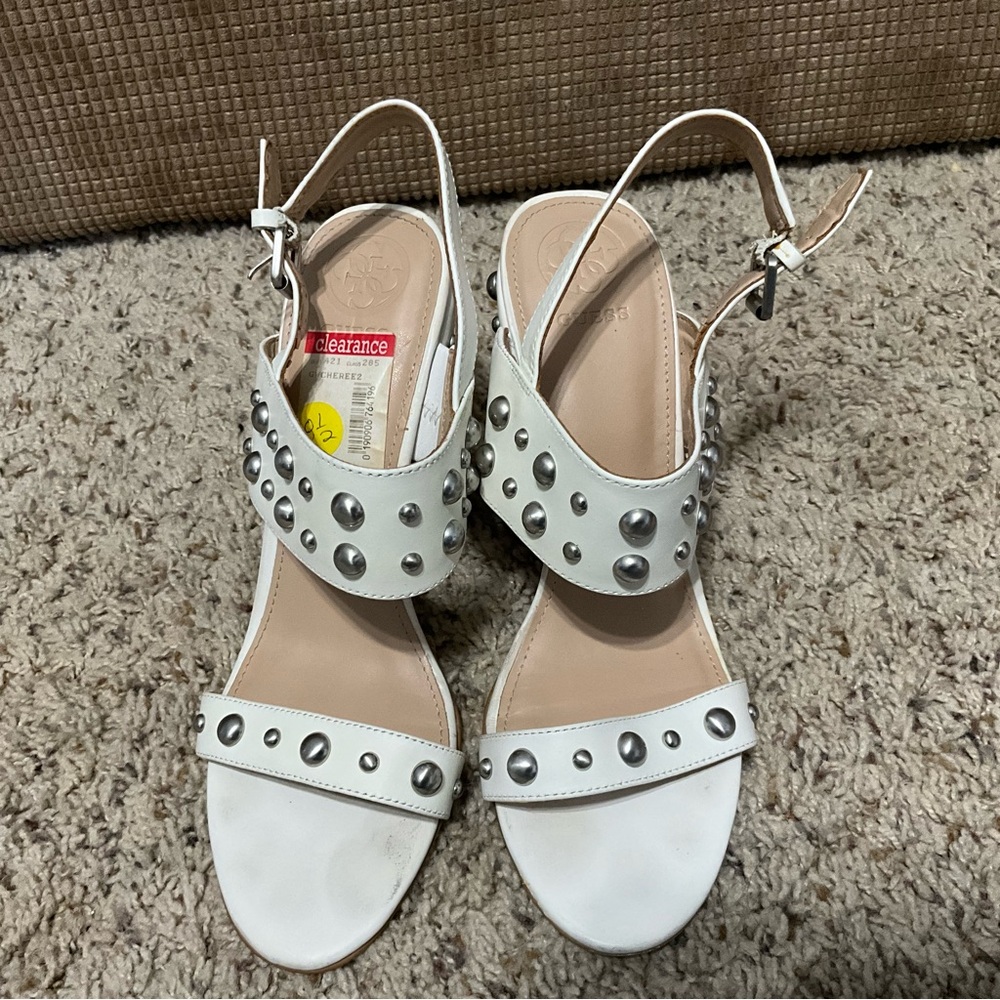 Guess hi heel ,wedges adjustable,women’s size 8.5 white. - Picture 8 of 11